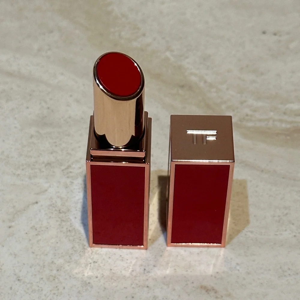 Limited Edition Tom Ford Electric Cherry Ultra Shine Lip Colour